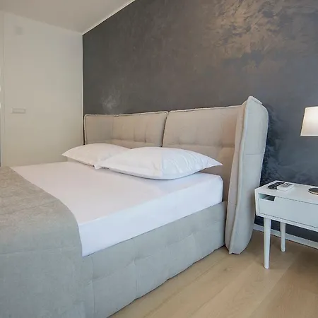 Apartment Deluxe