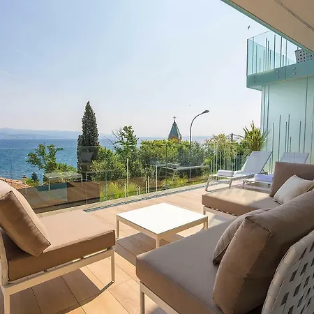Deluxe * Opatija